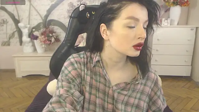 BritneyBarker online show from March 27, 2026, 4:18 am