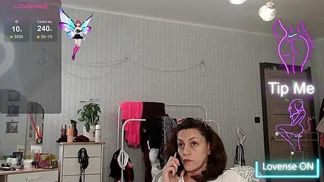 Soffya Soy online show from November 23, 2025, 1:11 pm