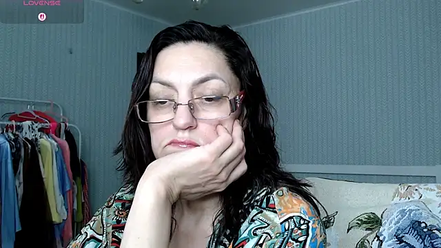 Soffya Soy online show from April 11, 2026, 2:05 am