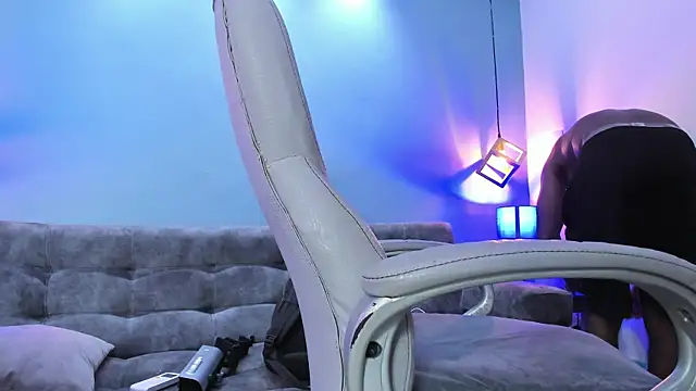 xxxhotbbc online show from September 9, 2025, 7:35 pm