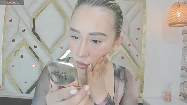 Lannajansen online show from March 14, 2025, 5:57 pm