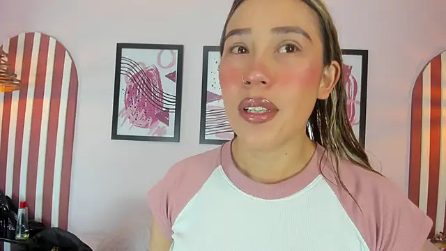 Lannajansen online show from September 27, 2025, 1:49 pm