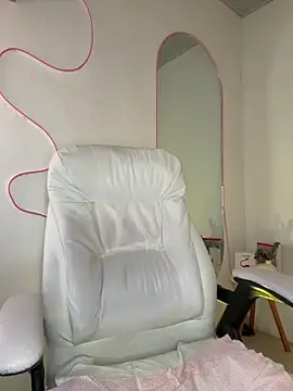 Sofi BBW online show from February 5, 2026, 12:43 pm