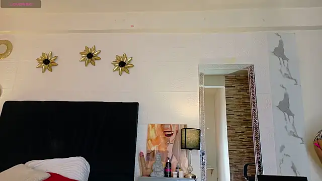 Akemirosse online show from November 29, 2025, 6:22 pm