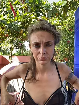 White Lu online show from February 28, 2026, 2:12 am