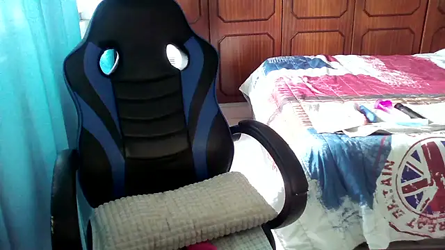 bunnyfox420 online show from October 21, 2025, 3:46 pm