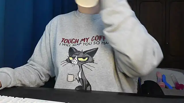 bunnyfox420 online show from November 30, 2025, 5:06 pm