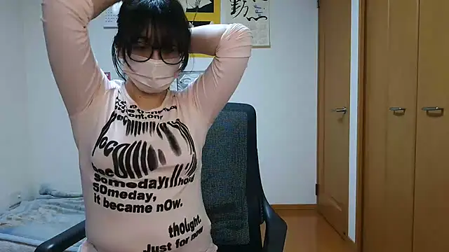Snapshot of Sisi_cute chatting on March 12, 2026, 10:43 am Sisi cute online show from March 12, 2026, 10:43 am