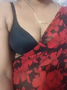 Snapshot of Vedha_Vedhika chatting on October 27, 2025, 5:50 pm Vedha Vedhika online show from October 27, 2025, 5:50 pm