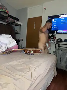 paullliliu online show from September 28, 2025, 11:43 pm