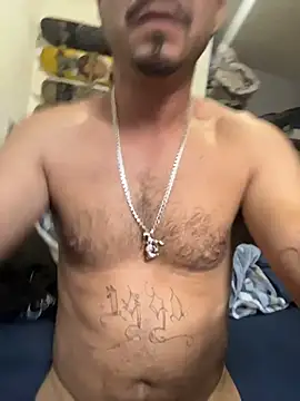 paullliliu online show from October 9, 2025, 3:43 pm