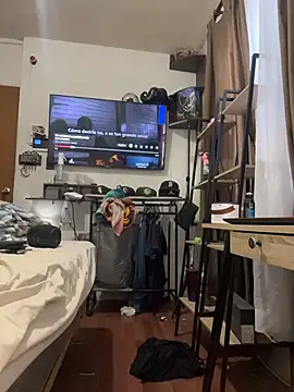 paullliliu online show from October 13, 2025, 1:33 pm