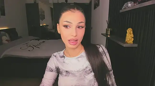 HelenShawn online show from February 8, 2025, 10:29 pm