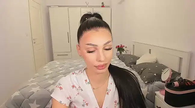 HelenShawn online show from March 3, 2025, 9:37 pm