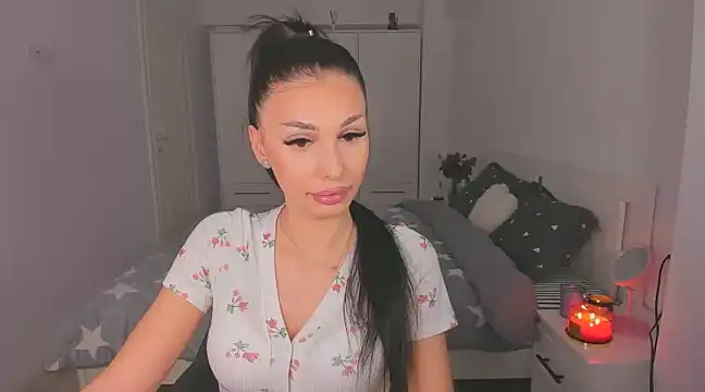 HelenShawn online show from March 23, 2025, 1:53 am