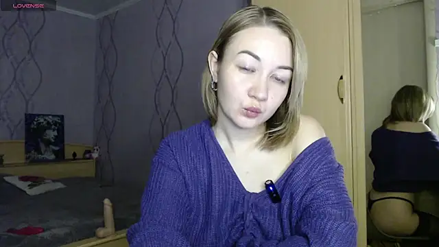 DaddysSluttyGirl2001 online show from March 15, 2025, 6:32 pm