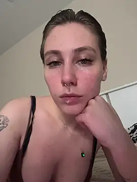 Molli Luv online show from November 7, 2025, 3:01 pm