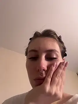 Molli Luv online show from November 15, 2025, 12:45 pm