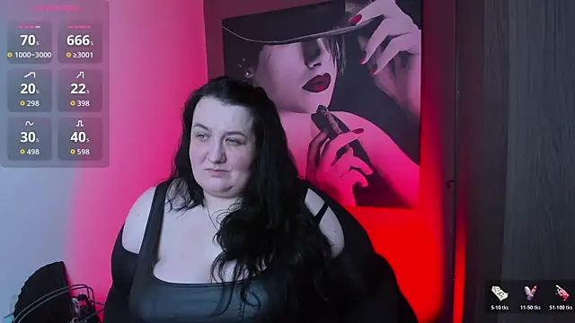 QueenOfHaze online show from May 4, 2026, 7:54 pm