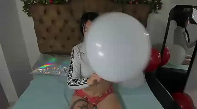 MelodyHott2 online show from February 13, 2025, 4:50 pm