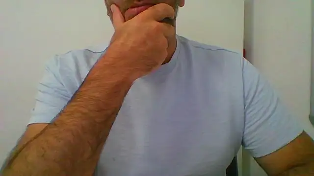  tuga man  online show from September 25, 2025, 1:04 pm
