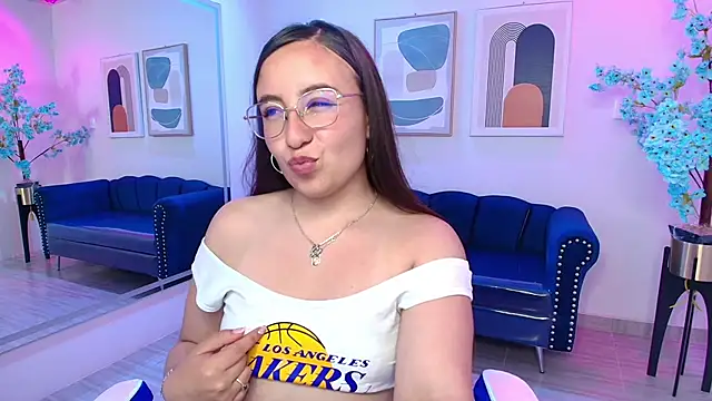 Lilyy evans online show from February 12, 2025, 5:48 pm