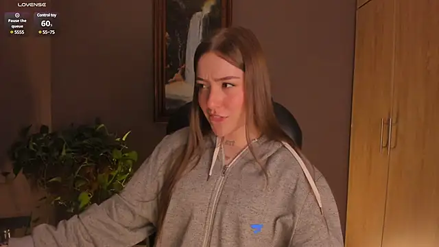 Snapshot of eilynxx chatting on February 4, 2025, 11:38 pm eilynxx online show from February 4, 2025, 11:38 pm