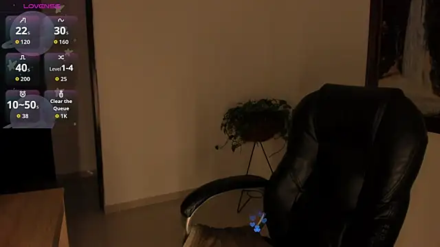 Snapshot of eilynxx chatting on November 25, 2025, 12:10 am eilynxx online show from November 25, 2025, 12:10 am