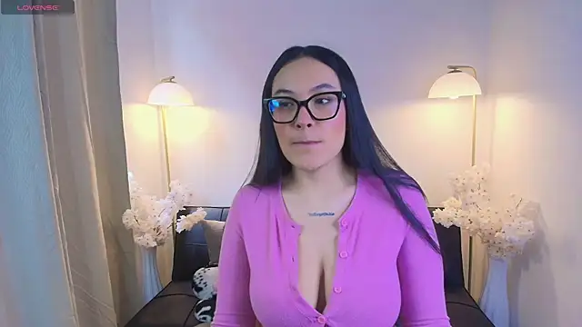 Victoria Collinns online show from April 20, 2026, 4:32 pm