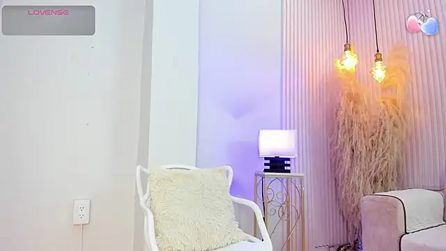 alana rossetti online show from February 19, 2026, 12:01 pm