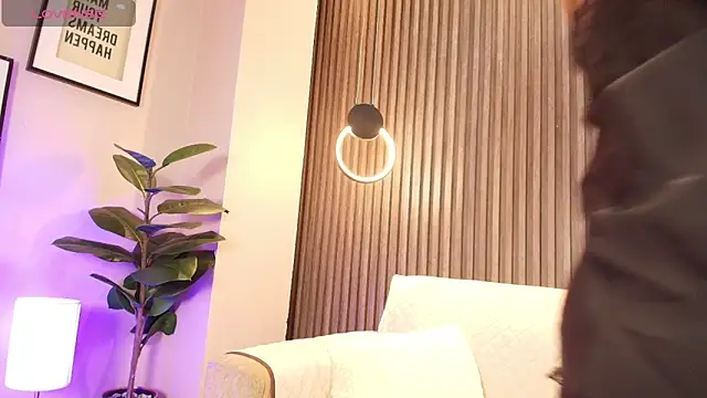 alana rossetti online show from April 20, 2026, 12:30 pm