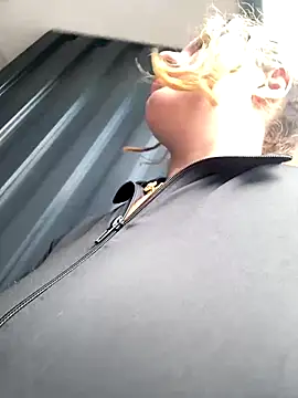 masmelorosa online show from November 13, 2025, 7:35 pm