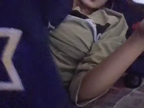 Snapshot of AKANSHA_7 chatting on November 18, 2025, 7:35 am AKANSHA 7 online show from November 18, 2025, 7:35 am