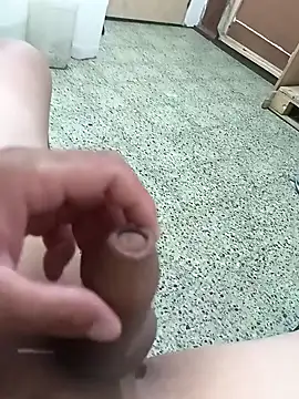 parejarica420 online show from February 3, 2025, 4:04 am