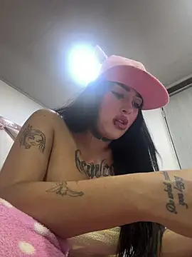 Girl milk7 online show from March 5, 2026, 6:42 am