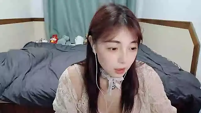 Song 99 online show from February 20, 2025, 2:02 pm