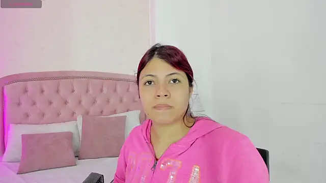 Kendall  Fox online show from October 25, 2025, 5:15 am