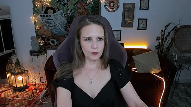 EmiliaBedy online show from February 13, 2025, 12:11 pm