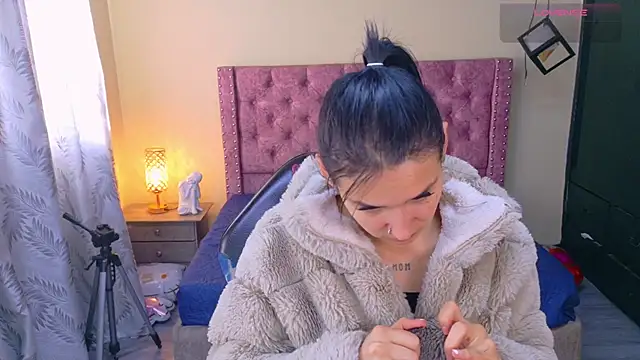 Sofii cutee online show from February 9, 2026, 12:53 pm