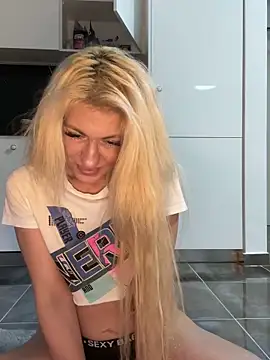 Snapshot of BabyBell69 chatting on March 6, 2025, 6:37 pm BabyBell69 online show from March 6, 2025, 6:37 pm