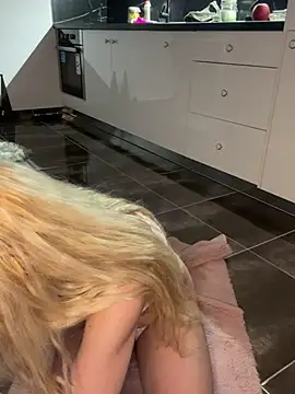 Snapshot of BabyBell69 chatting on March 12, 2025, 11:44 pm BabyBell69 online show from March 12, 2025, 11:44 pm