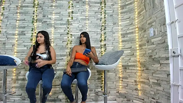 emilly09 online show from March 12, 2025, 9:45 pm