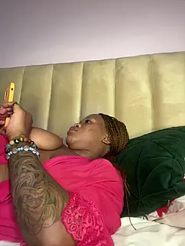 Boneca25 online show from March 24, 2026, 8:41 am