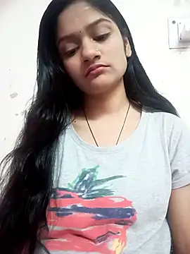 Tanu-00 online show from October 6, 2025, 4:37 pm