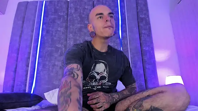 kaletattoo online show from January 28, 2025, 10:45 pm