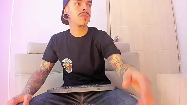 kaletattoo online show from October 7, 2025, 11:07 am