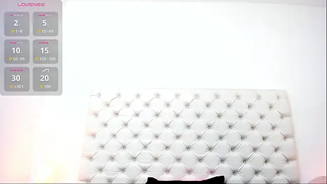 esmeralda06 online show from January 19, 2026, 2:32 pm