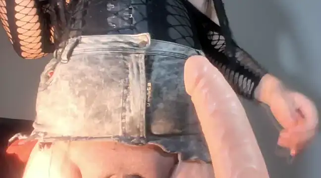 dolce lorens online show from February 7, 2025, 6:56 am