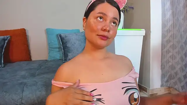 evaa greey online show from October 24, 2025, 8:05 pm