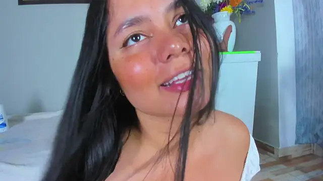 evaa greey online show from November 9, 2025, 8:07 pm